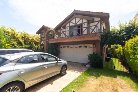 Casa de condomínio à venda com 411m², 7 quartos e 4 vagas Casa de condomínio à venda com 411m², 7 quartos e 4 vagasFachada