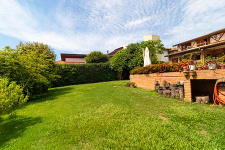 Casa de condomínio à venda com 411m², 7 quartos e 4 vagas Casa de condomínio à venda com 411m², 7 quartos e 4 vagasQuintal