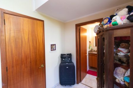 Casa de condomínio à venda com 411m², 7 quartos e 4 vagas Casa de condomínio à venda com 411m², 7 quartos e 4 vagasQuarto de Serviço