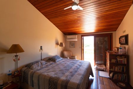 Casa de condomínio à venda com 411m², 7 quartos e 4 vagas Casa de condomínio à venda com 411m², 7 quartos e 4 vagasSuíte 02