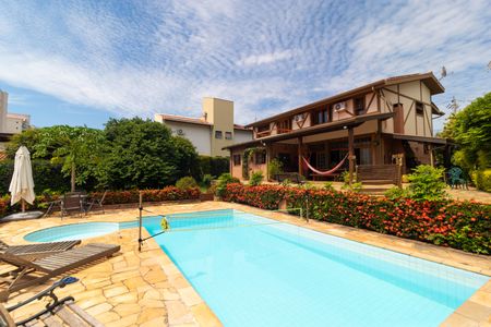 Casa de condomínio à venda com 411m², 7 quartos e 4 vagas Casa de condomínio à venda com 411m², 7 quartos e 4 vagasPiscina