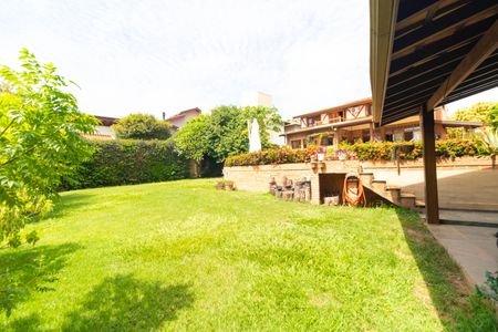 Casa de condomínio à venda com 411m², 7 quartos e 4 vagas Casa de condomínio à venda com 411m², 7 quartos e 4 vagasQuintal