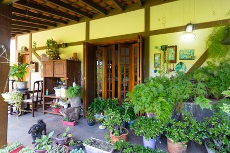 Casa de condomínio à venda com 411m², 7 quartos e 4 vagas Casa de condomínio à venda com 411m², 7 quartos e 4 vagasVaranda