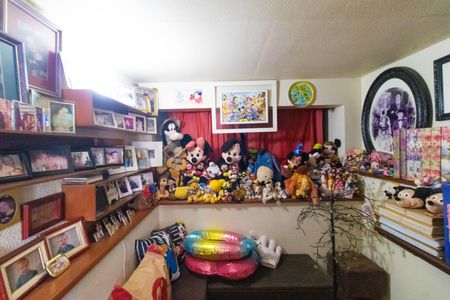 Casa de condomínio à venda com 411m², 7 quartos e 4 vagas Casa de condomínio à venda com 411m², 7 quartos e 4 vagasAdega