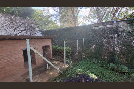Casa de condomínio à venda com 411m², 5 quartos e 6 vagasQuintal
