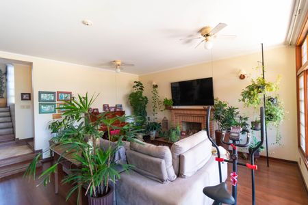 Casa de condomínio à venda com 411m², 7 quartos e 4 vagas Casa de condomínio à venda com 411m², 7 quartos e 4 vagasSala