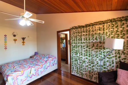 Casa de condomínio à venda com 411m², 7 quartos e 4 vagas Casa de condomínio à venda com 411m², 7 quartos e 4 vagasQuarto 01