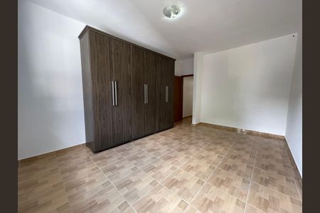 Casa à venda com 100m², 2 quartos e 1 vagaQuarto