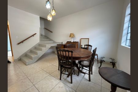 Casa à venda com 100m², 2 quartos e 1 vagaSala