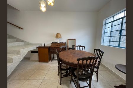 Casa à venda com 100m², 2 quartos e 1 vagaSala