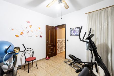 Casa à venda com 338m², 4 quartos e 2 vagas Casa à venda com 338m², 4 quartos e 2 vagasQuarto 3