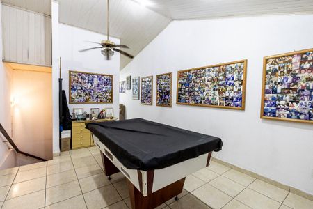 Casa à venda com 338m², 4 quartos e 2 vagas Casa à venda com 338m², 4 quartos e 2 vagasEscritório