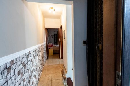 Casa à venda com 338m², 4 quartos e 2 vagas Casa à venda com 338m², 4 quartos e 2 vagasCorredor