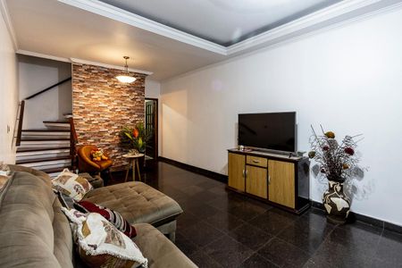 Casa à venda com 338m², 4 quartos e 2 vagas Casa à venda com 338m², 4 quartos e 2 vagasSala