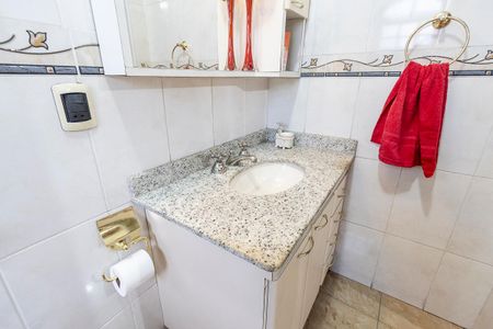 Casa à venda com 338m², 4 quartos e 2 vagas Casa à venda com 338m², 4 quartos e 2 vagasBanheiro - Quarto 1