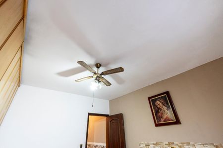 Casa à venda com 338m², 4 quartos e 2 vagas Casa à venda com 338m², 4 quartos e 2 vagasQuarto 1