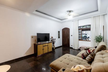 Casa à venda com 338m², 4 quartos e 2 vagas Casa à venda com 338m², 4 quartos e 2 vagasSala