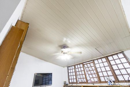 Casa à venda com 338m², 4 quartos e 2 vagas Casa à venda com 338m², 4 quartos e 2 vagasEscritório