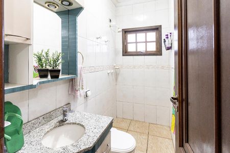 Casa à venda com 338m², 4 quartos e 2 vagas Casa à venda com 338m², 4 quartos e 2 vagasBanheiro - Quarto 2