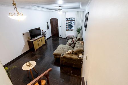 Casa à venda com 338m², 4 quartos e 2 vagas Casa à venda com 338m², 4 quartos e 2 vagasSala