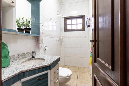 Casa à venda com 338m², 4 quartos e 2 vagas Casa à venda com 338m², 4 quartos e 2 vagasBanheiro - Quarto 2