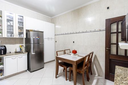 Casa à venda com 338m², 4 quartos e 2 vagas Casa à venda com 338m², 4 quartos e 2 vagasCozinha