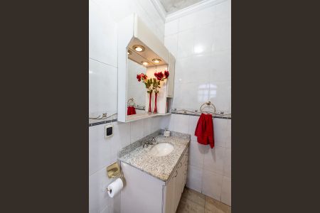 Casa à venda com 338m², 4 quartos e 2 vagas Casa à venda com 338m², 4 quartos e 2 vagasBanheiro - Quarto 1