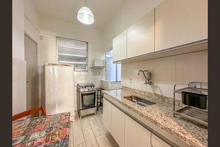 Apartamento à venda com 70m², 2 quartos e sem vagaCozinha