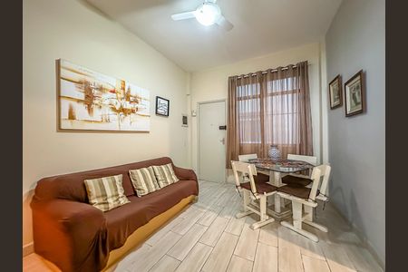 Apartamento à venda com 70m², 2 quartos e sem vagaSala