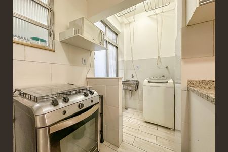 Apartamento à venda com 70m², 2 quartos e sem vagaCozinha