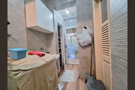 Apartamento à venda com 110m², 3 quartos e 1 vagaÁrea de serviço