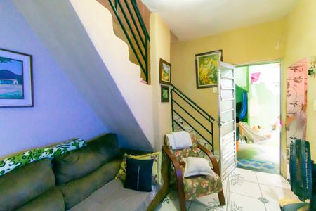 Casa à venda com 120m², 3 quartos e 2 vagas Casa à venda com 120m², 3 quartos e 2 vagasCasa 3 - Sala