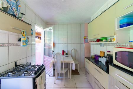 Casa à venda com 120m², 3 quartos e 2 vagas Casa à venda com 120m², 3 quartos e 2 vagasCozinha