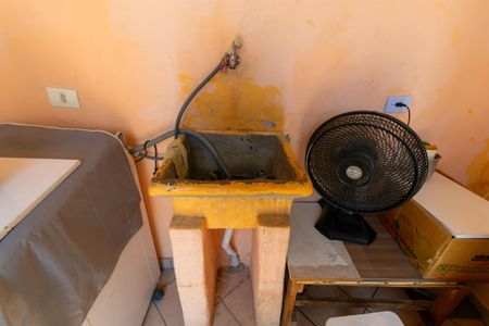 Casa à venda com 120m², 3 quartos e 2 vagas Casa à venda com 120m², 3 quartos e 2 vagasÁrea de serviço