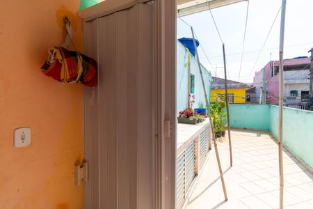 Casa à venda com 120m², 3 quartos e 2 vagas Casa à venda com 120m², 3 quartos e 2 vagasÁrea de serviço