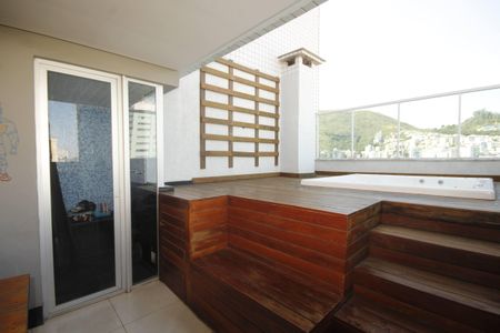 Apartamento à venda com 300m², 4 quartos e 3 vagasSaúna