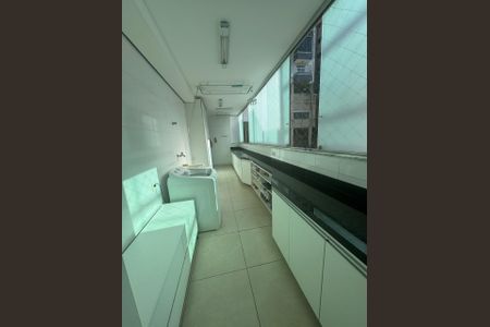 Apartamento à venda com 300m², 4 quartos e 3 vagas Apartamento à venda com 300m², 4 quartos e 3 vagasÁrea de Serviço