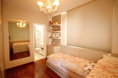 Apartamento à venda com 300m², 4 quartos e 3 vagasSuíte 2