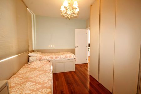 Apartamento à venda com 300m², 4 quartos e 3 vagasSuíte 2