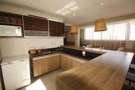 Apartamento à venda com 300m², 4 quartos e 3 vagasÁrea comum - Salão de festas