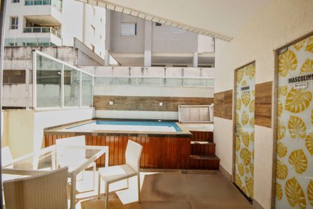 Apartamento à venda com 300m², 4 quartos e 3 vagasÁrea comum - Piscina