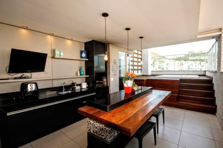 Apartamento à venda com 300m², 4 quartos e 3 vagasÁrea gourmet