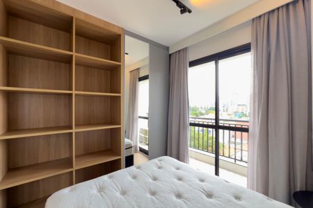 Studio para alugar com 34m², 1 quarto e 1 vaga Studio para alugar com 34m², 1 quarto e 1 vagaQuarto