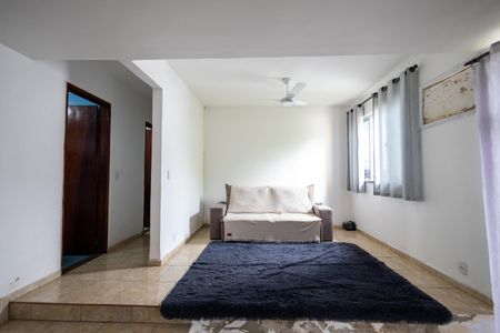 Casa para alugar com 350m², 4 quartos e 3 vagasSala 1