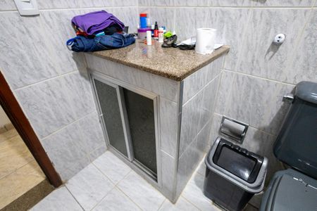 Casa para alugar com 350m², 4 quartos e 3 vagasBanheiro 1