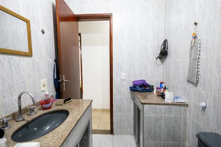 Casa para alugar com 350m², 4 quartos e 3 vagasBanheiro 1