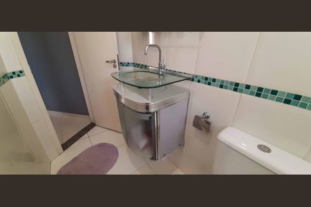 Casa à venda com 73m², 2 quartos e 1 vaga Casa à venda com 73m², 2 quartos e 1 vagaBanheiro