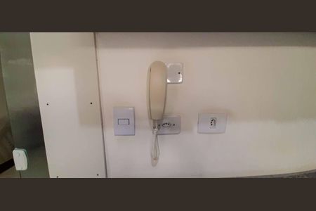 Casa à venda com 73m², 2 quartos e 1 vaga Casa à venda com 73m², 2 quartos e 1 vagaInterfone