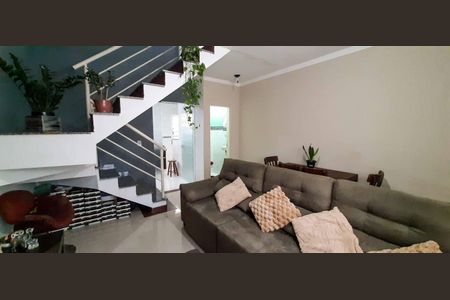 Casa à venda com 73m², 2 quartos e 1 vaga Casa à venda com 73m², 2 quartos e 1 vagaSala