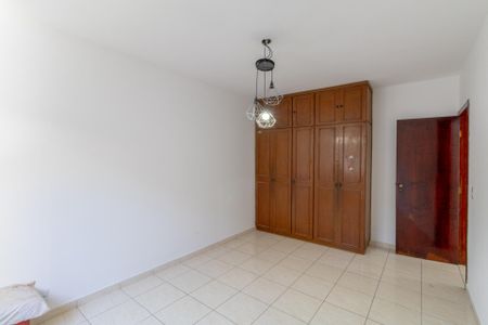 Casa para alugar com 150m², 3 quartos e 3 vagas Casa para alugar com 150m², 3 quartos e 3 vagasQuarto 2